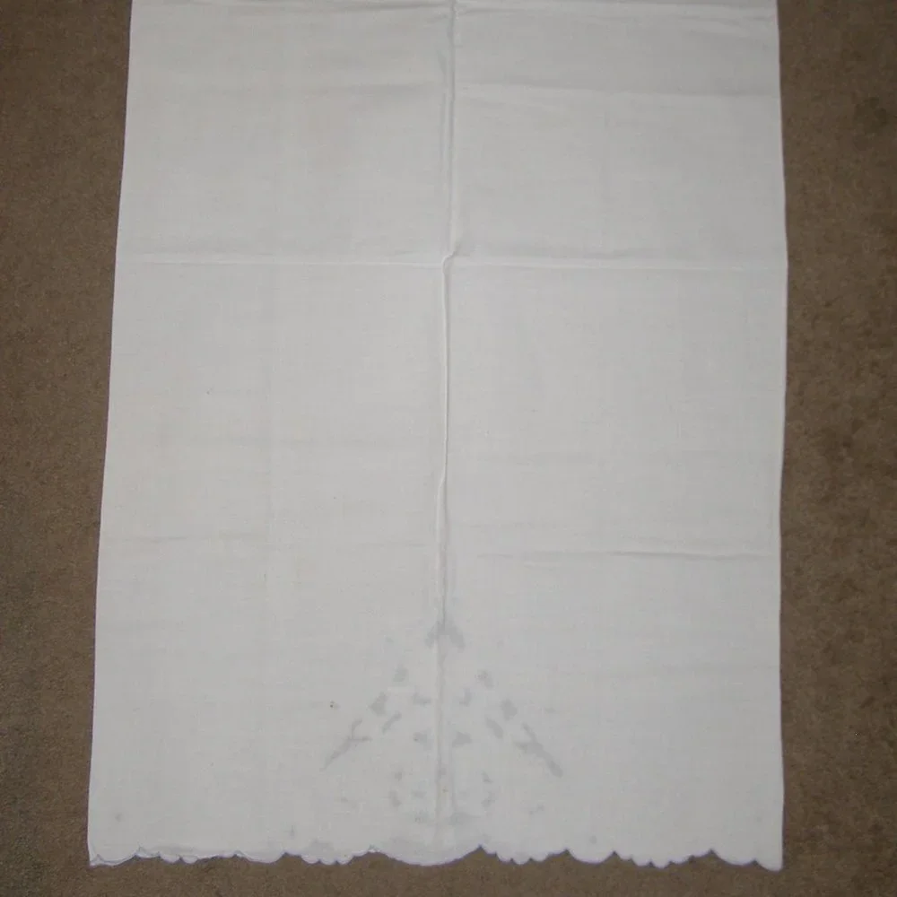Vintage Cotton Pillowcase w/Floral design